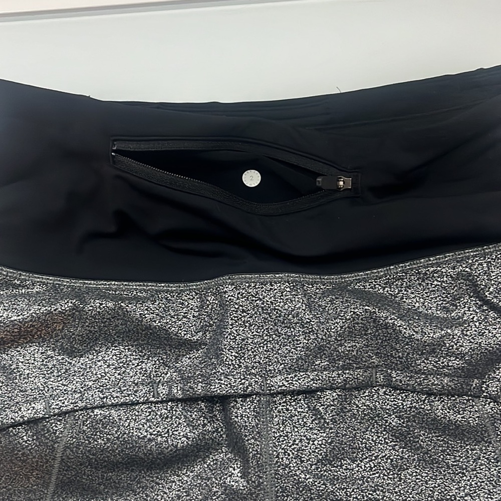 They are perfect condition! only worn 2 times - Picture 4 of 4
